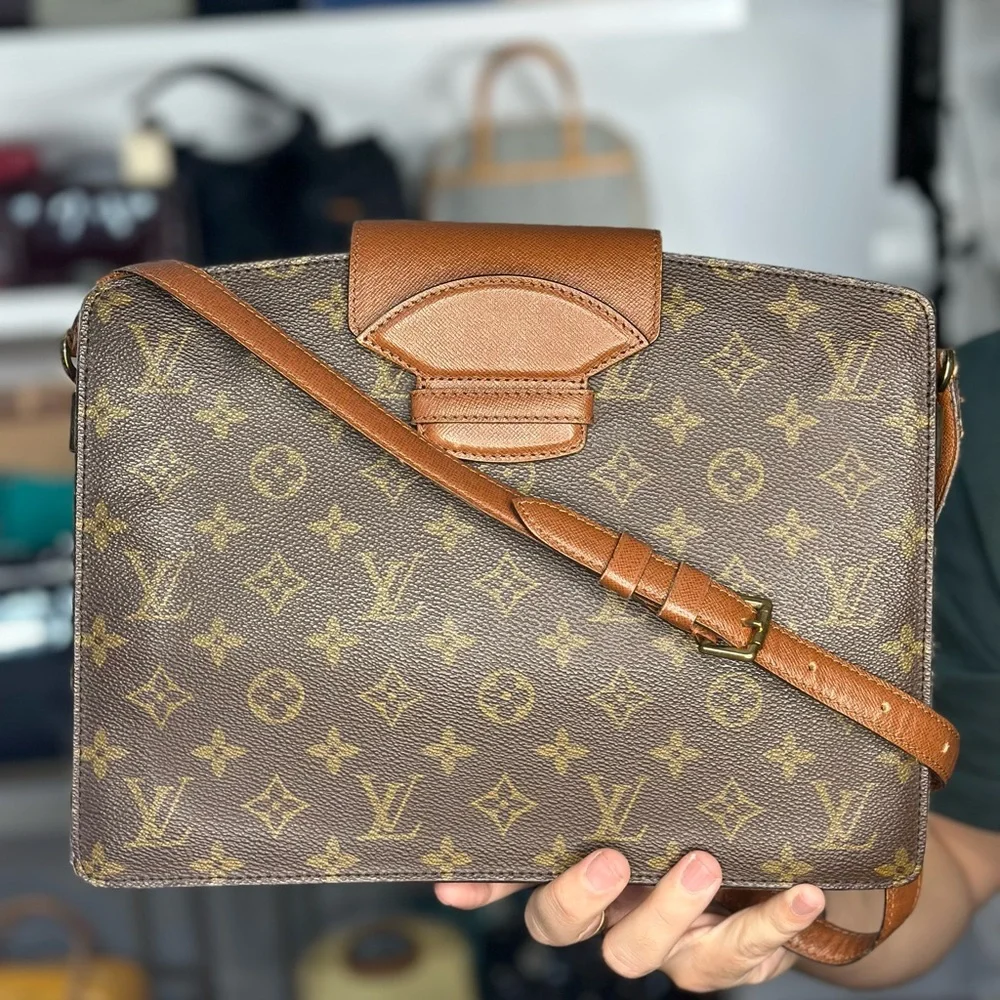 LV ULTRA RARE CROSSBODY